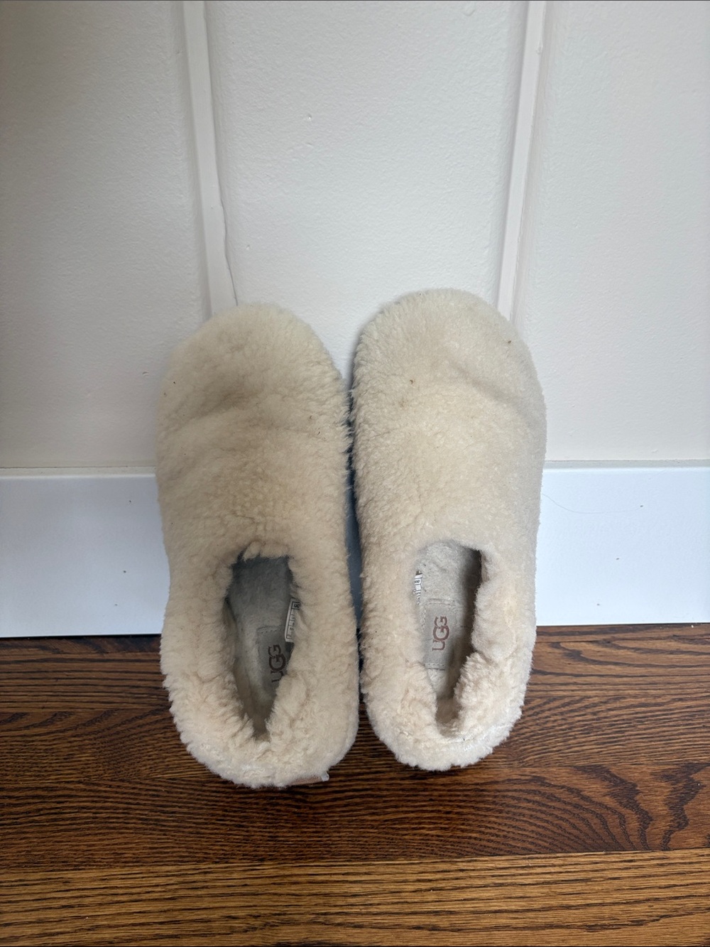UGG Off-White Sherpa Slip-On House Shoes